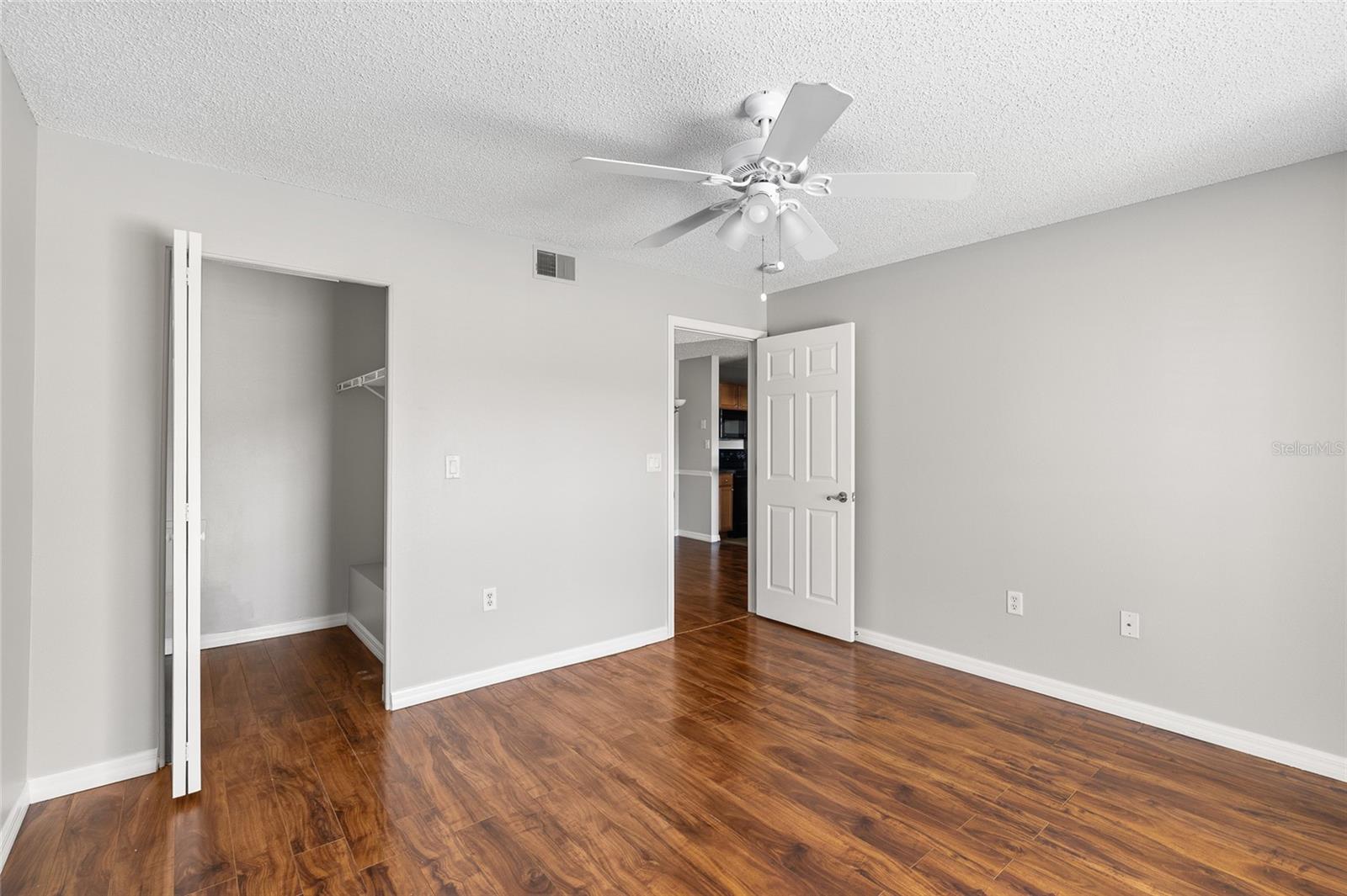 302 LAKE PARSONS GRN #201, BRANDON, FL, 33511