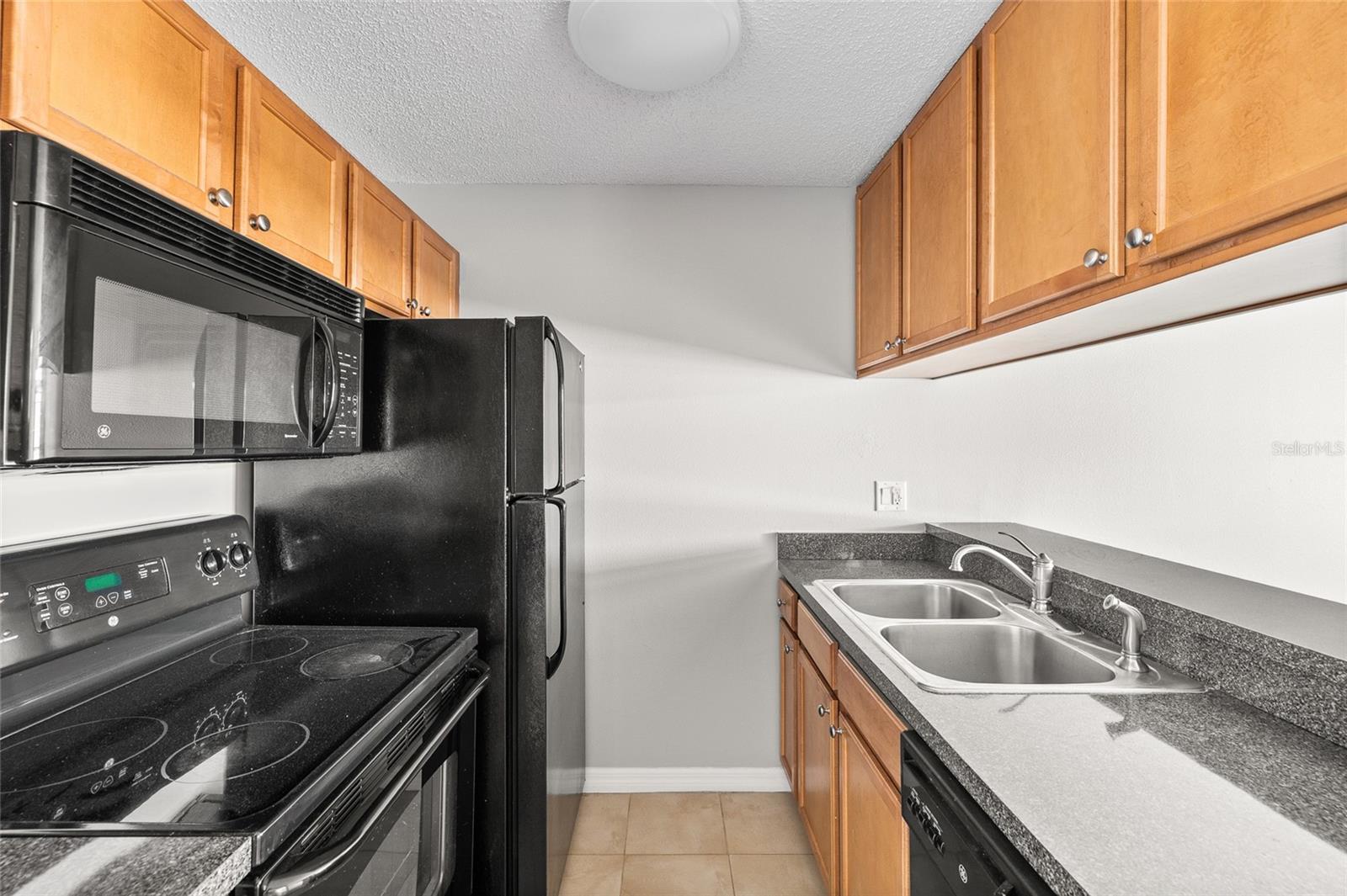 302 LAKE PARSONS GRN #201, BRANDON, FL, 33511