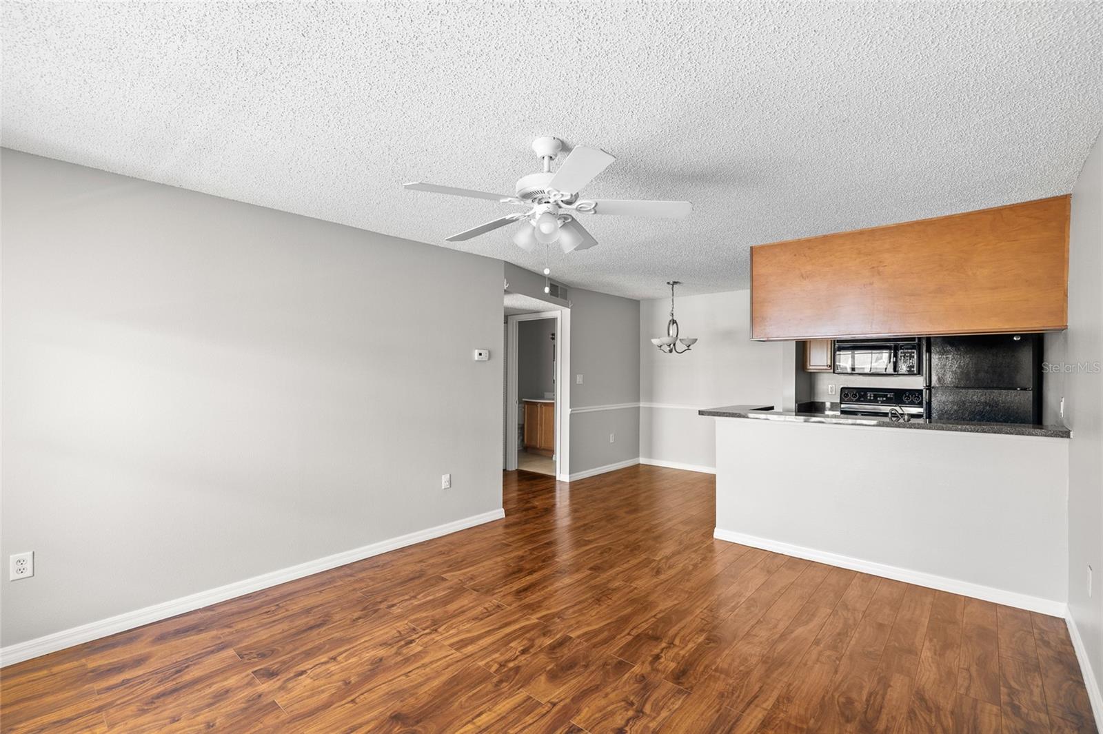 302 LAKE PARSONS GRN #201, BRANDON, FL, 33511