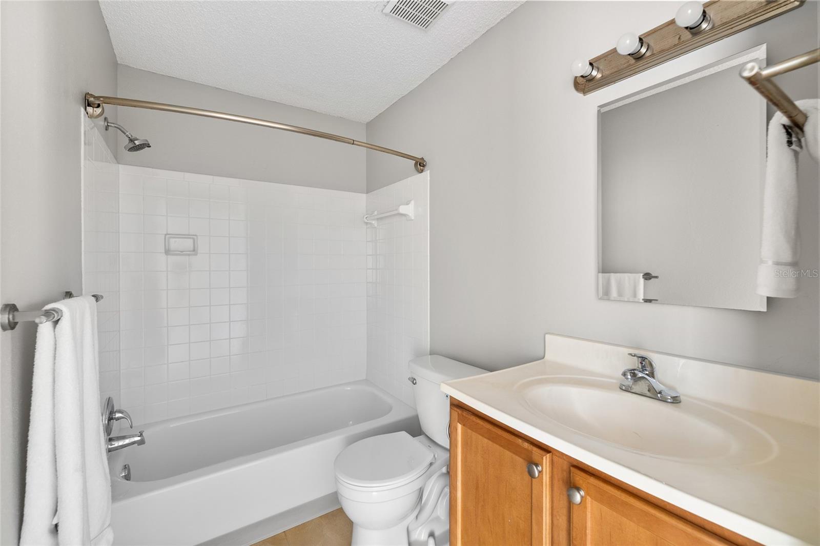 302 LAKE PARSONS GRN #201, BRANDON, FL, 33511