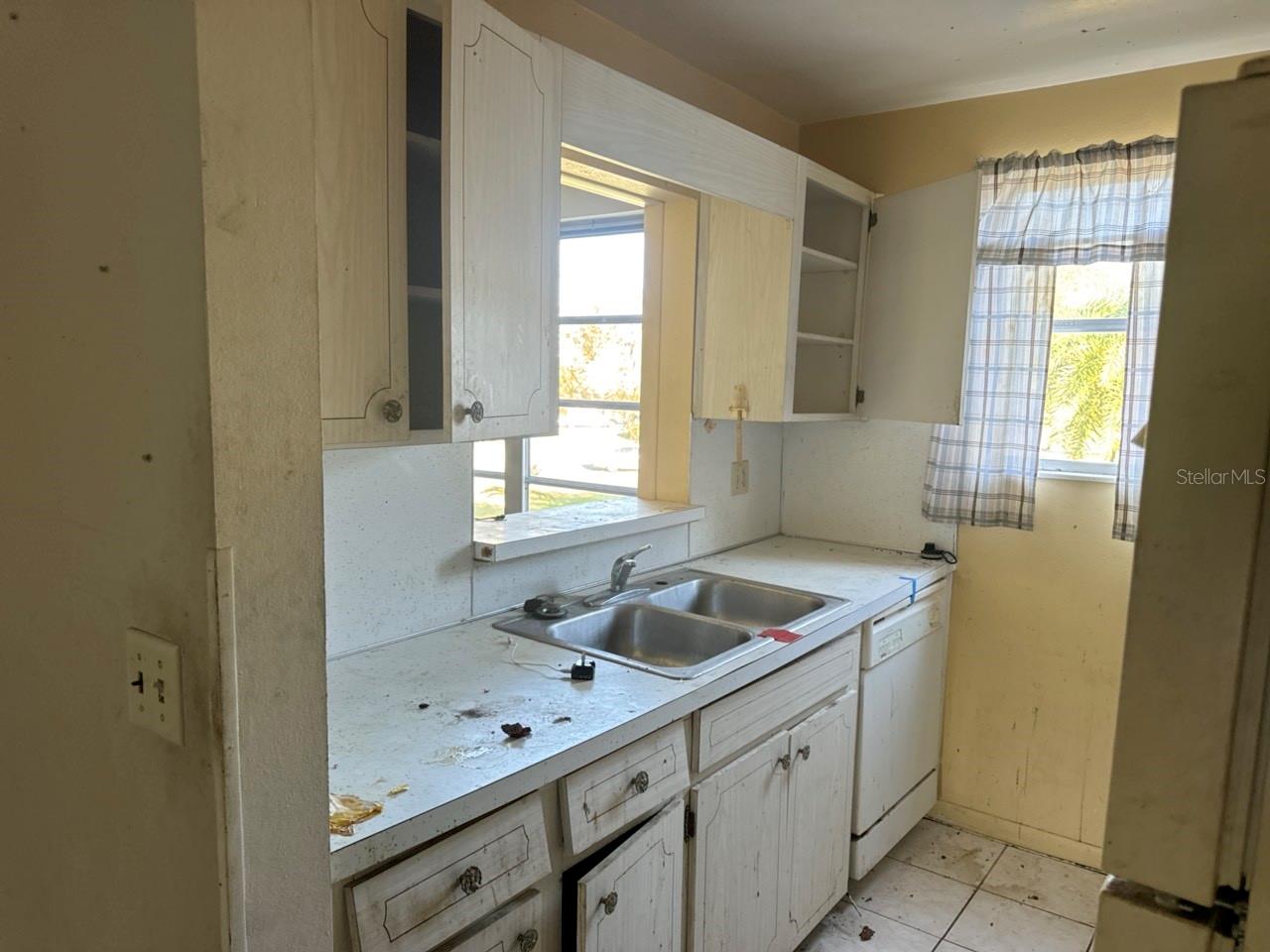 5750 80TH ST N #B203, ST PETERSBURG, FL, 33709