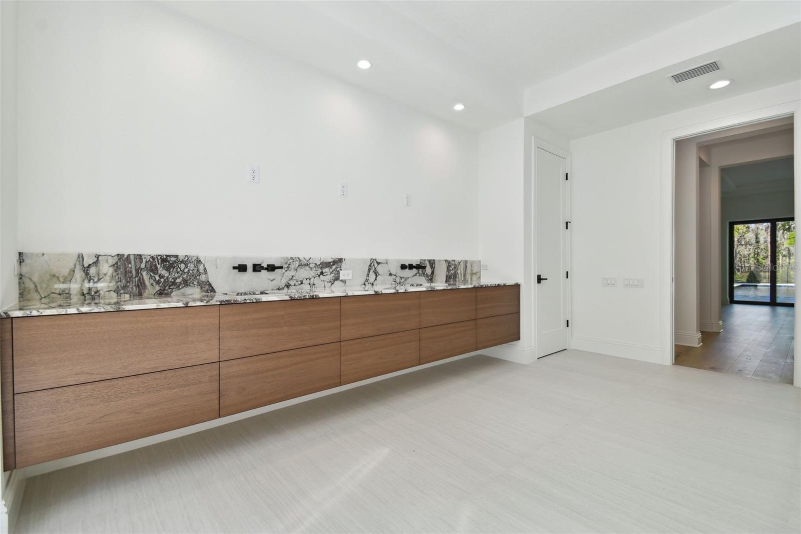 17720 ROYAL EAGLE LN, LUTZ, FL, 33549