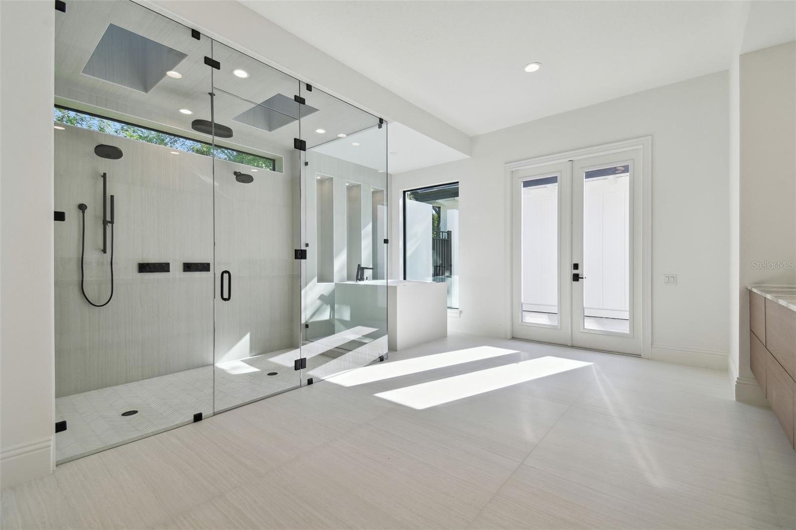 17720 ROYAL EAGLE LN, LUTZ, FL, 33549