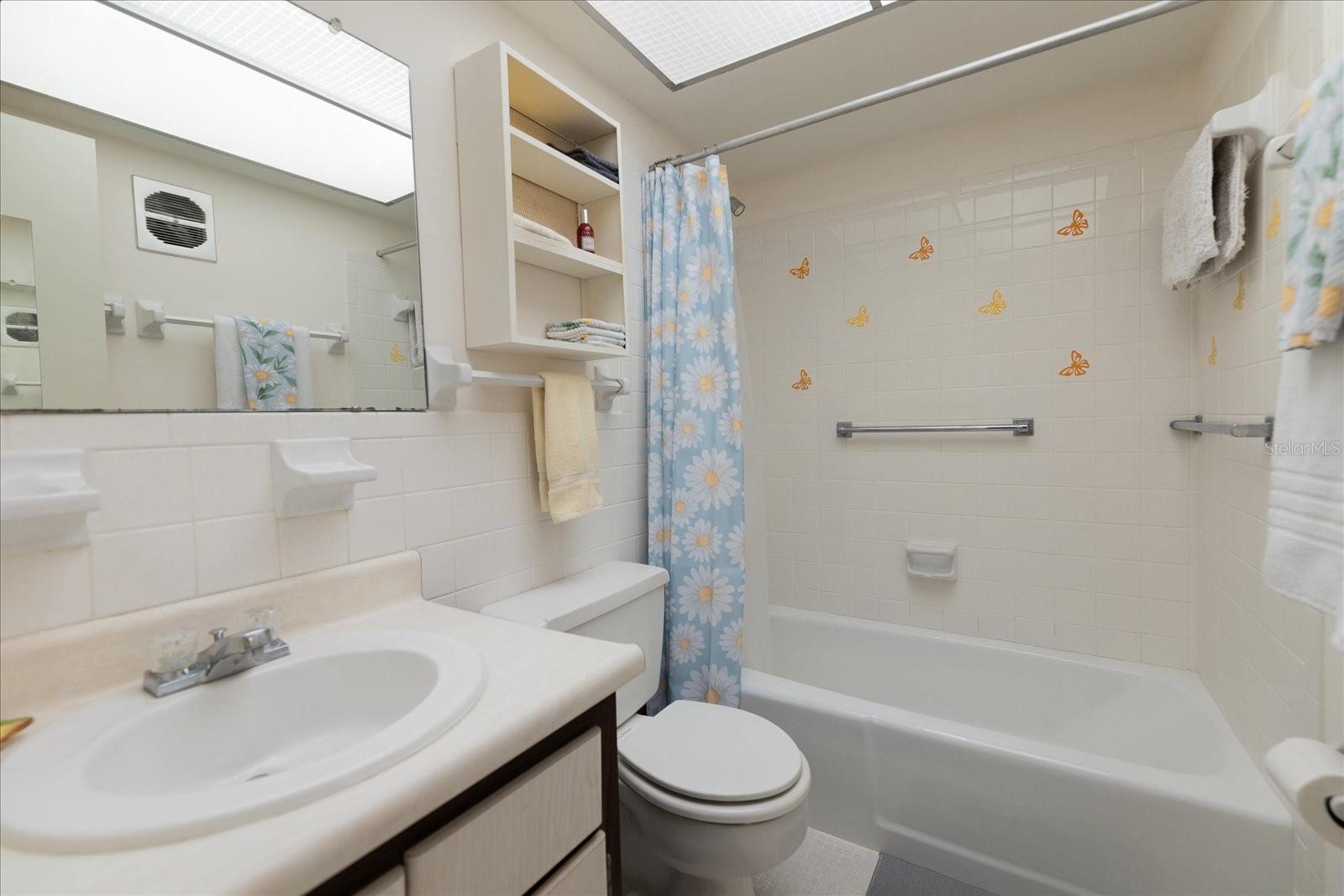 100 GLENNES LN #207, DUNEDIN, FL, 34698