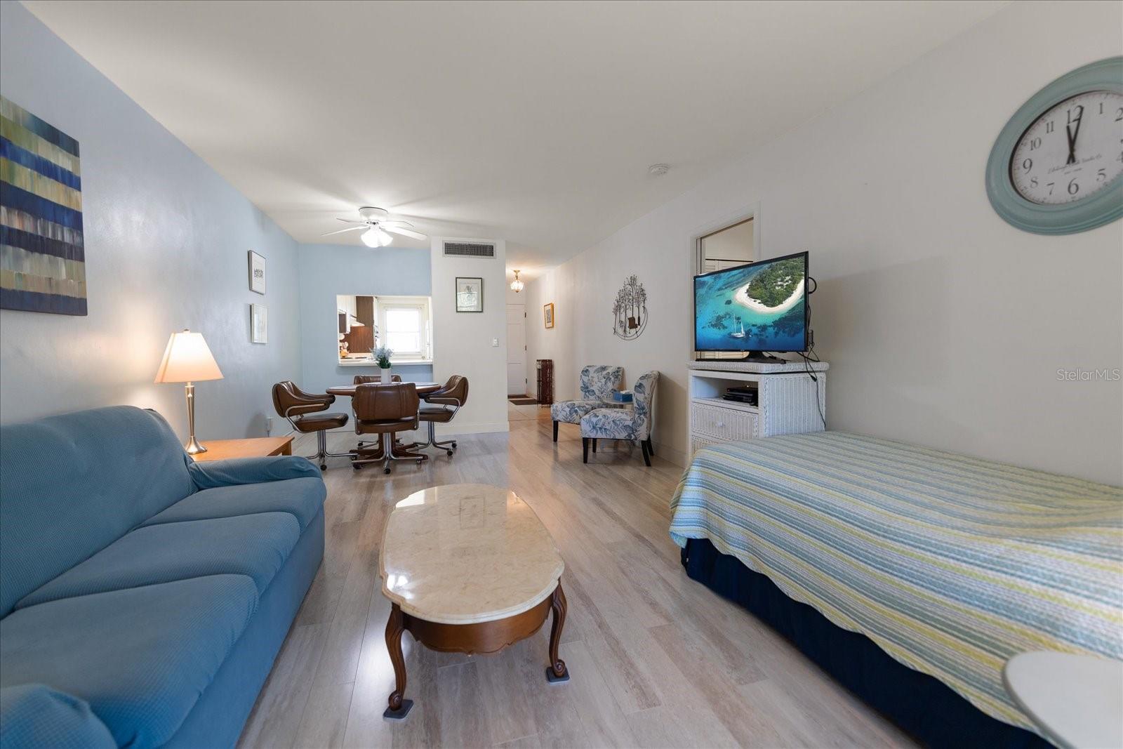 100 GLENNES LN #207, DUNEDIN, FL, 34698