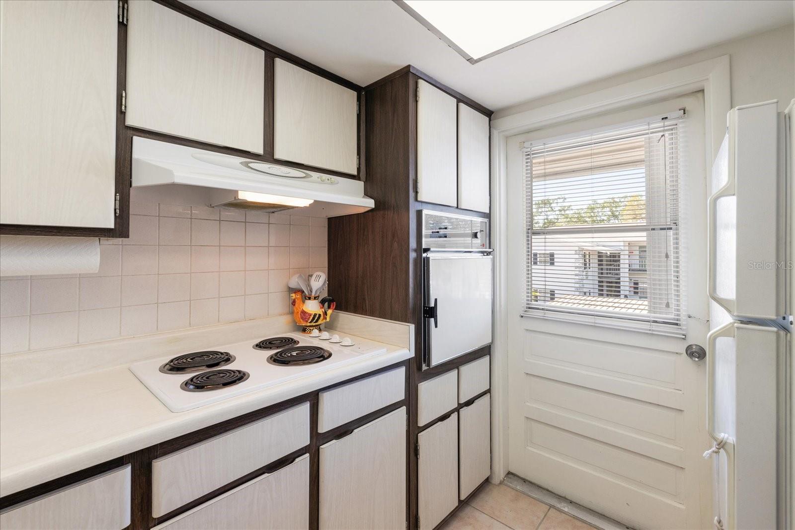 100 GLENNES LN #207, DUNEDIN, FL, 34698