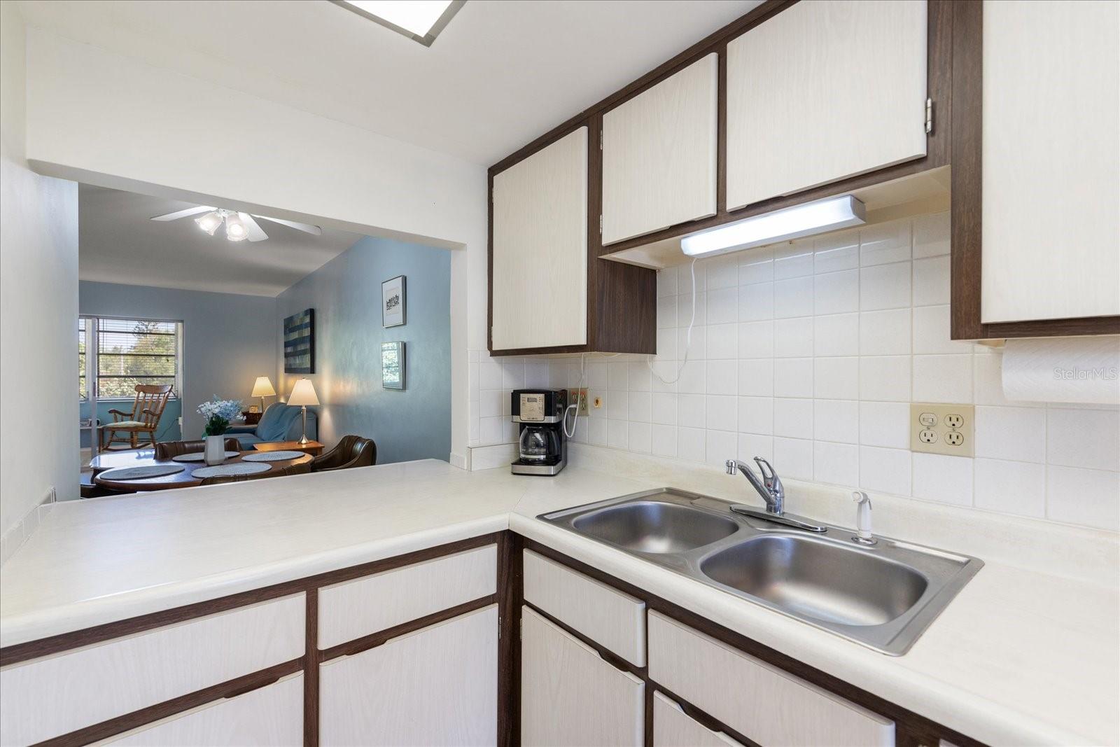 100 GLENNES LN #207, DUNEDIN, FL, 34698