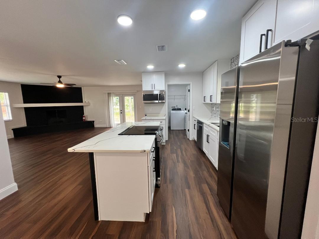 1209 ROANOKE AVE, DELAND, FL, 32720