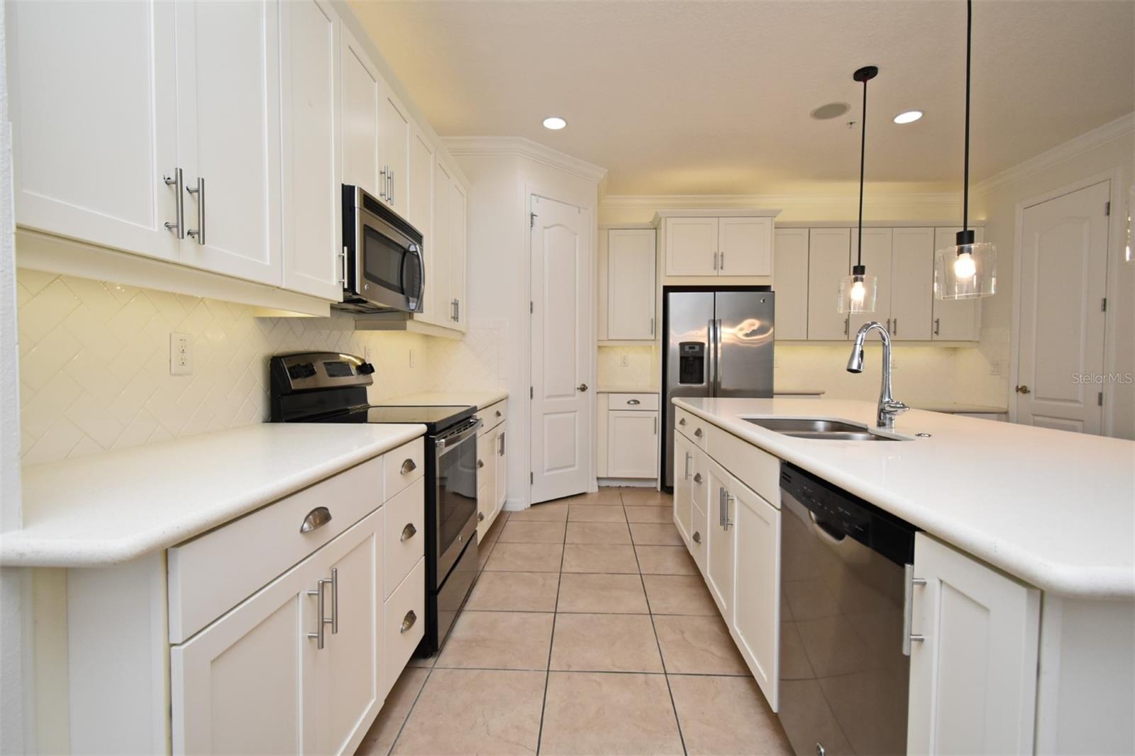 588 MERRY BROOK CIR, SANFORD, FL, 32771