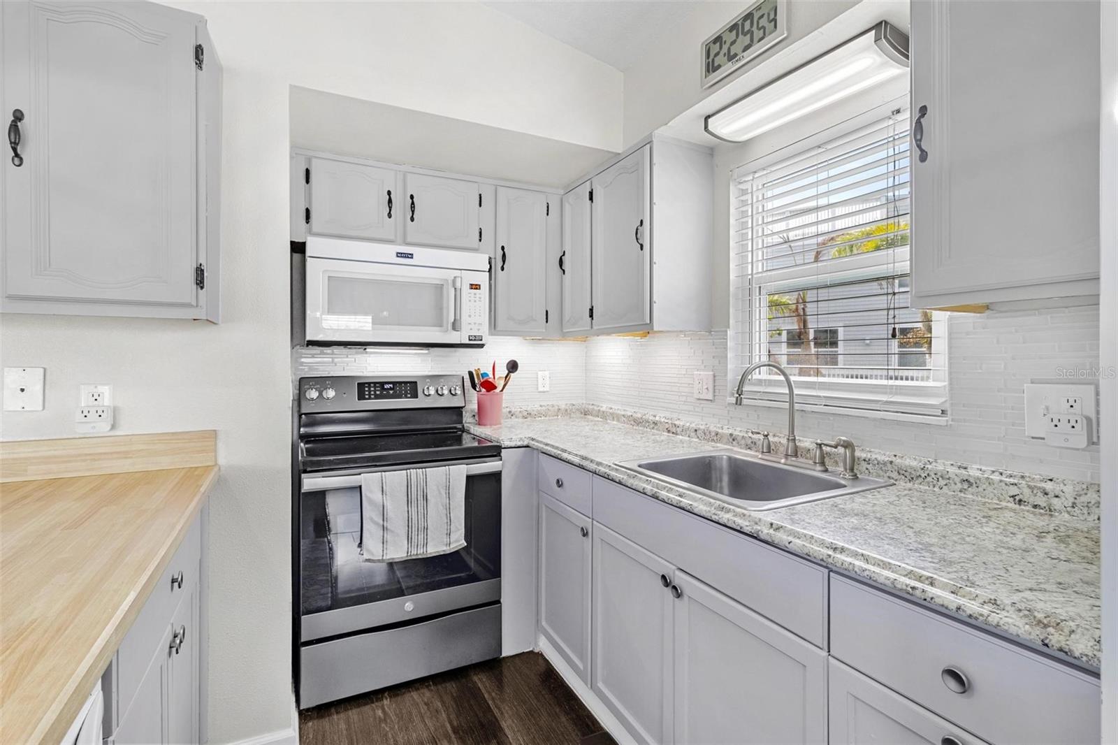 15823 REDINGTON DR, REDINGTON BEACH, FL, 33708