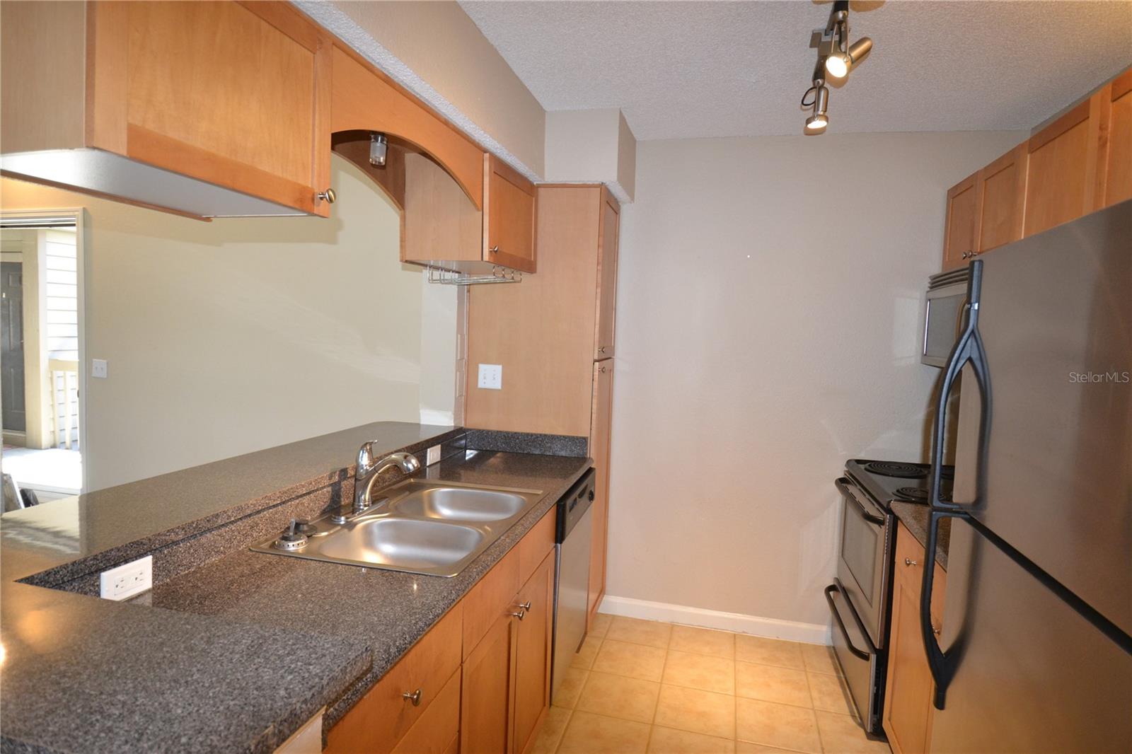 FOUNTAINS AT COUNTRYSIDE CONDO, CLEARWATER, FL, 33761