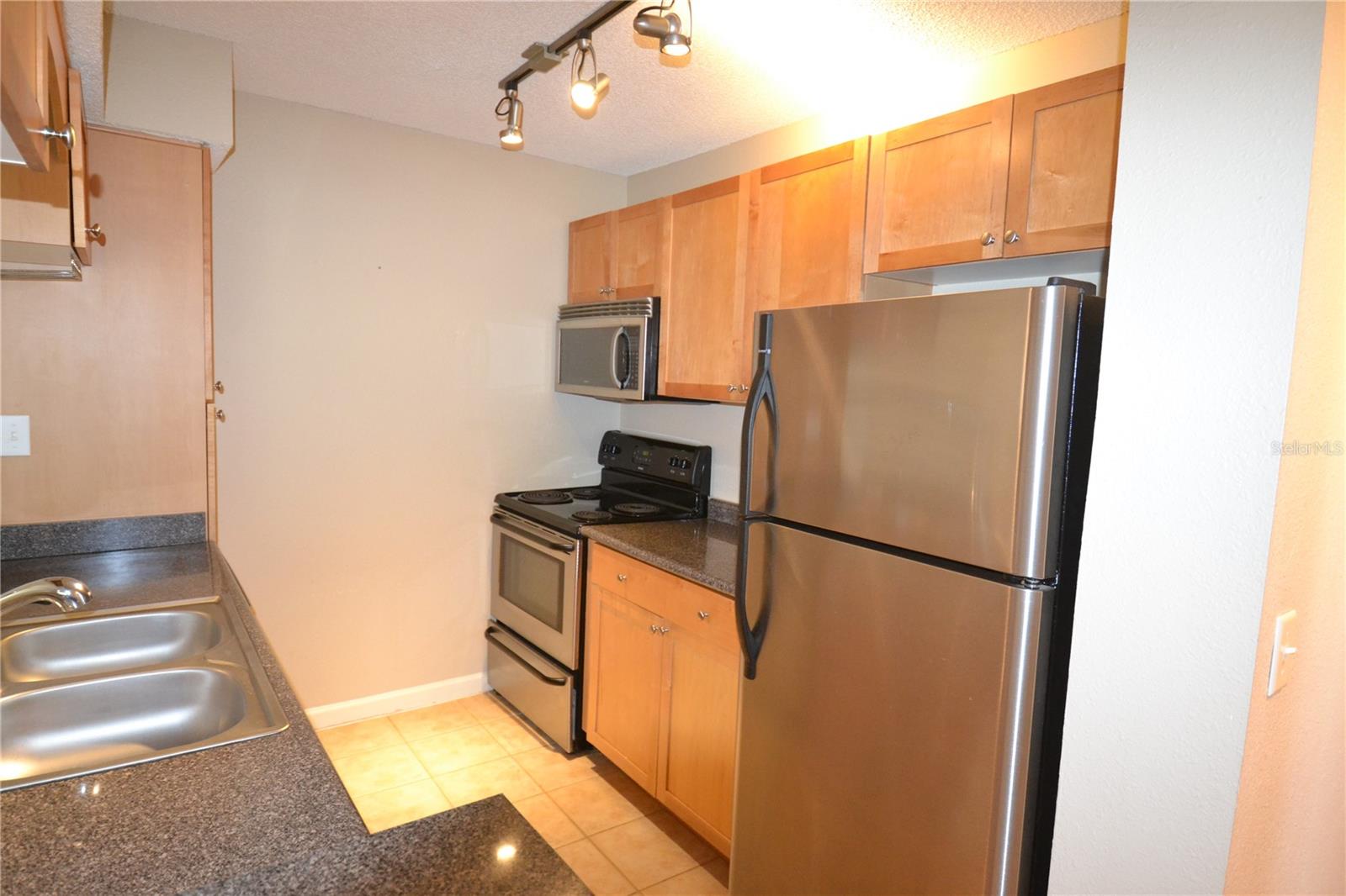 FOUNTAINS AT COUNTRYSIDE CONDO, CLEARWATER, FL, 33761