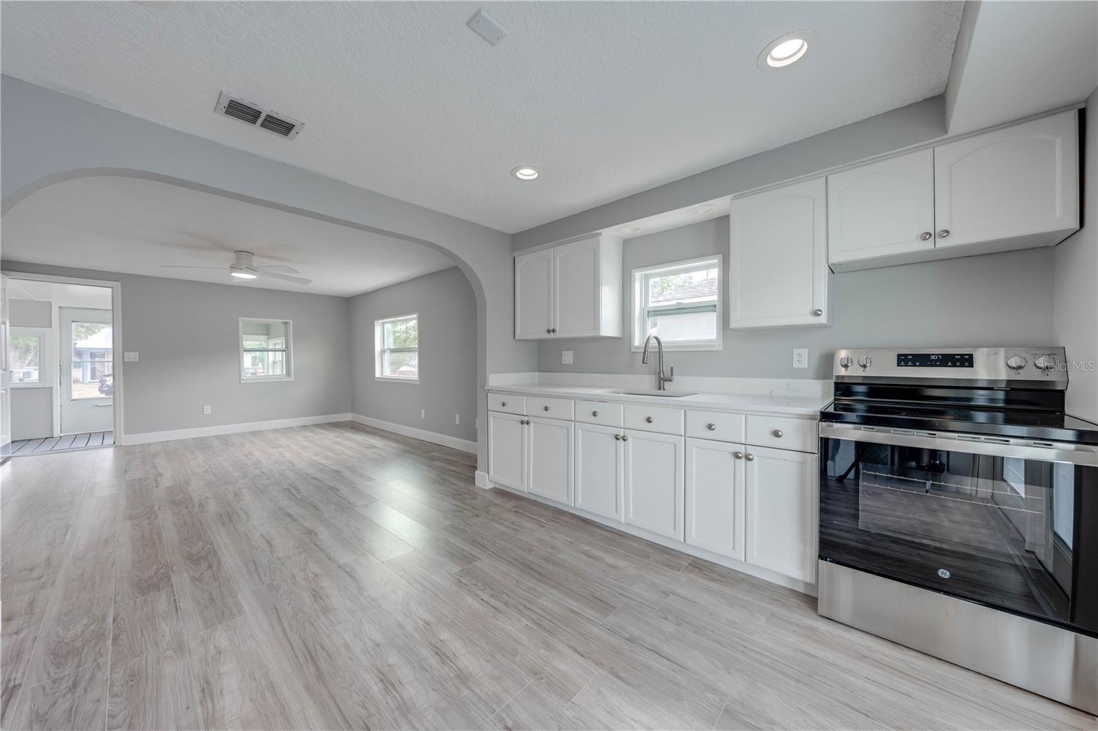 1114 VIRGINIA AVE, ST CLOUD, FL, 34769