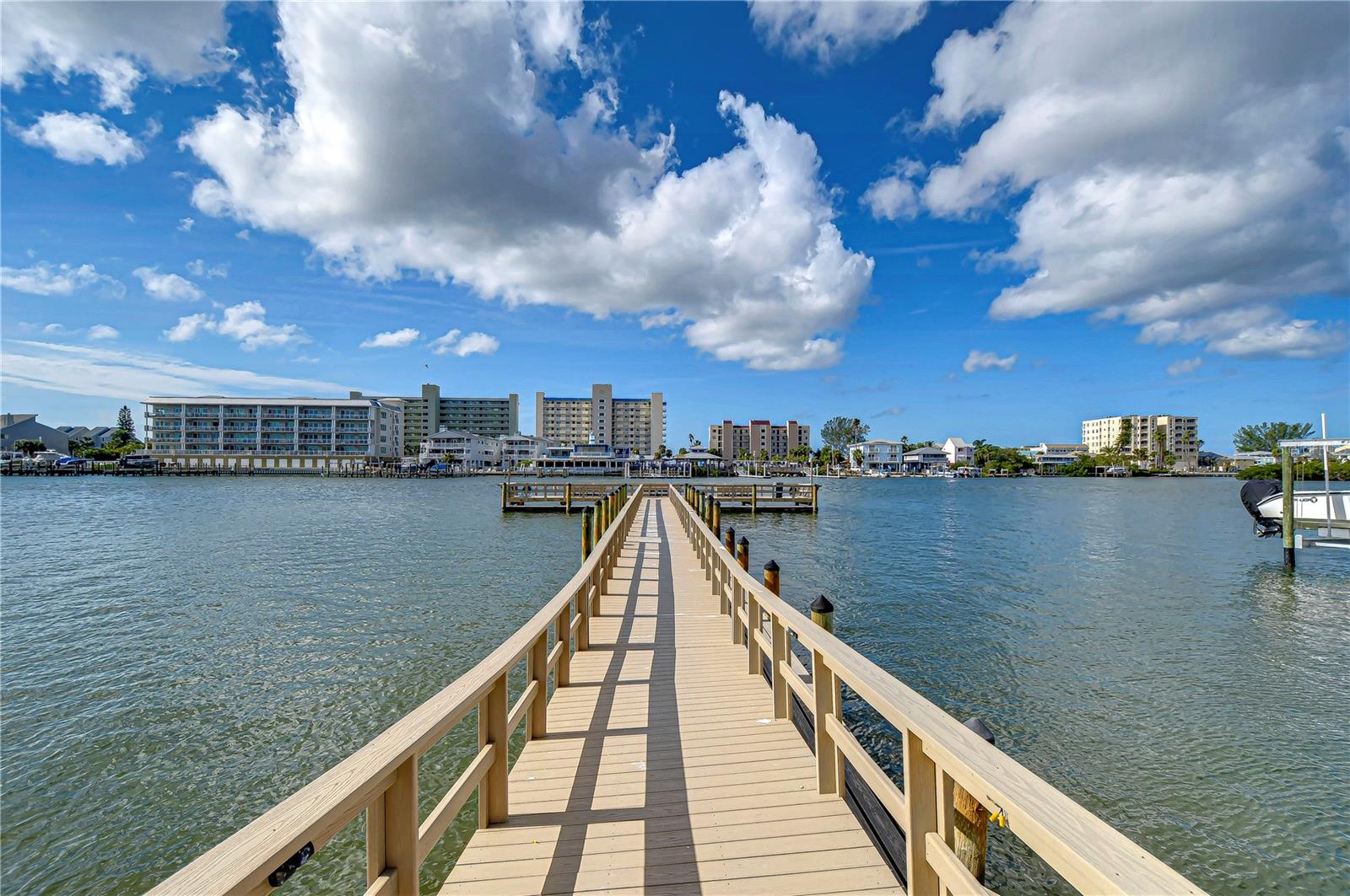 10190 IMPERIAL POINT DR W #8, LARGO, FL, 33774