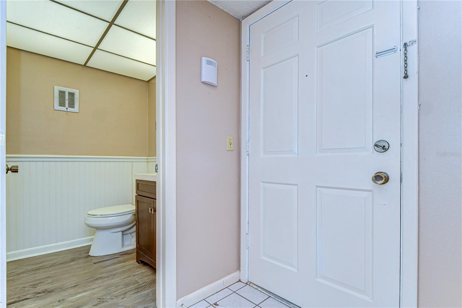 10190 IMPERIAL POINT DR W #8, LARGO, FL, 33774