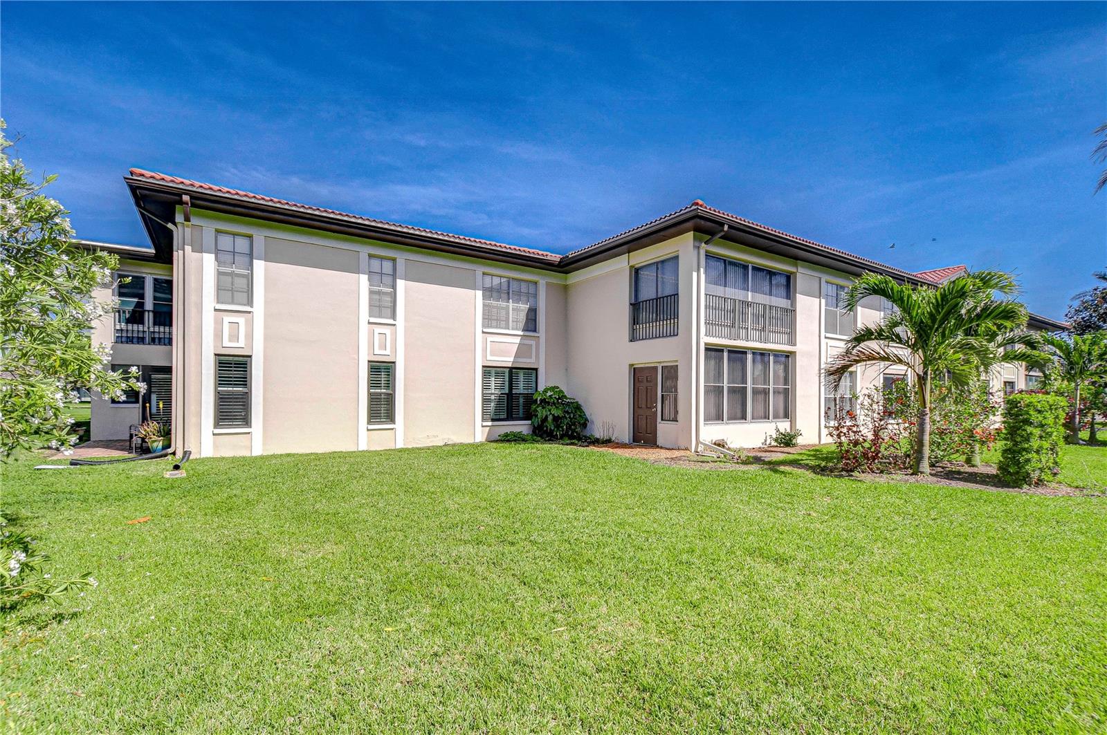 10190 IMPERIAL POINT DR W #8, LARGO, FL, 33774