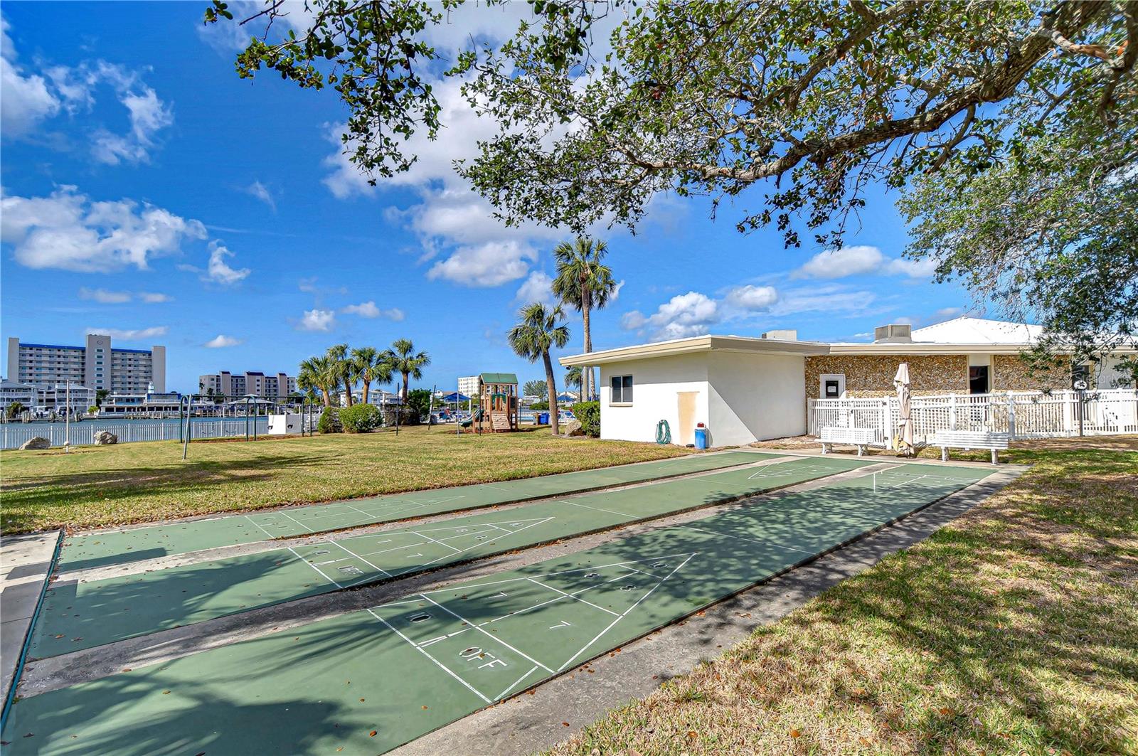 10190 IMPERIAL POINT DR W #8, LARGO, FL, 33774