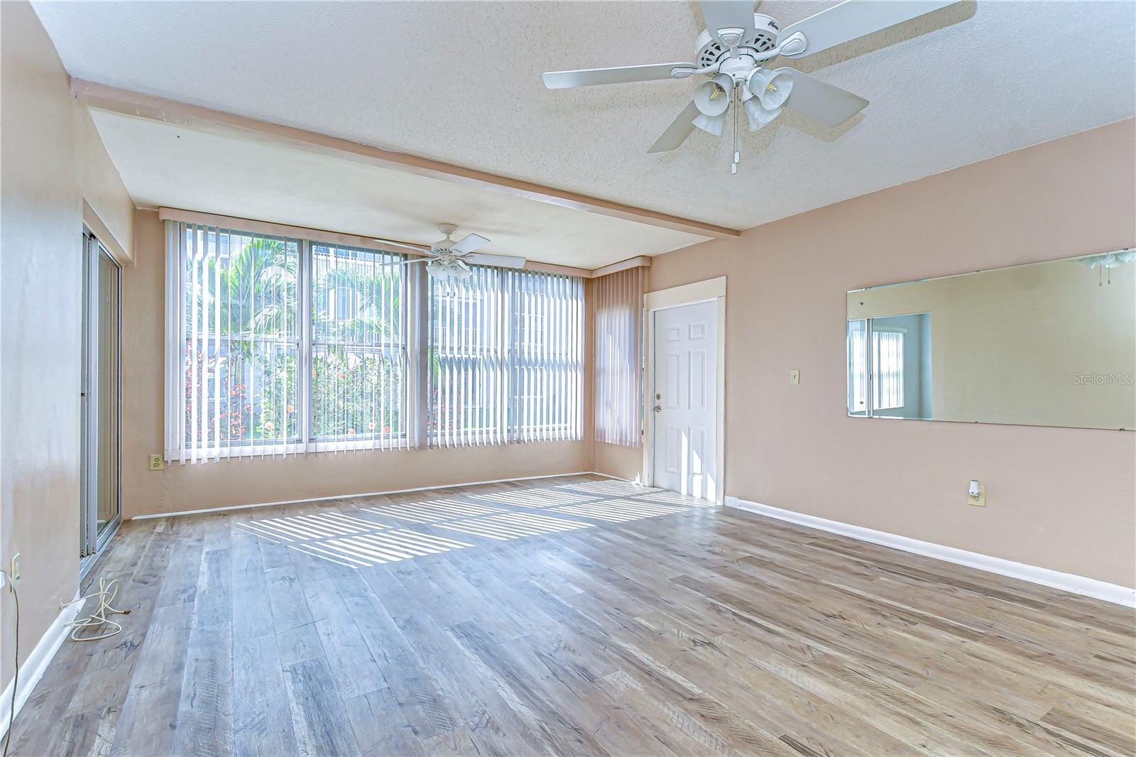 10190 IMPERIAL POINT DR W #8, LARGO, FL, 33774