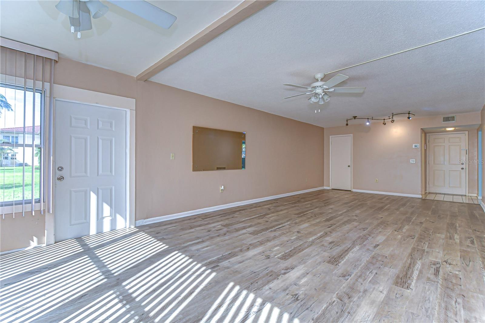 10190 IMPERIAL POINT DR W #8, LARGO, FL, 33774