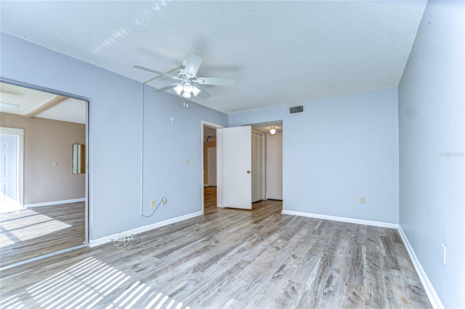 10190 IMPERIAL POINT DR W #8, LARGO, FL, 33774