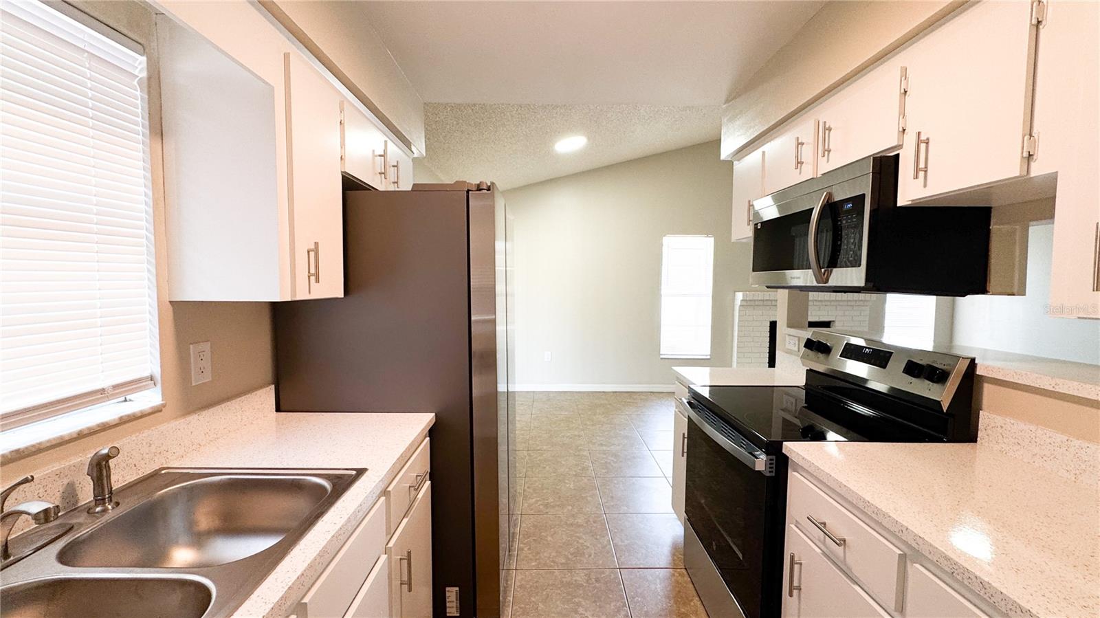 825 SPICEWOOD DR, LAKELAND, FL, 33801