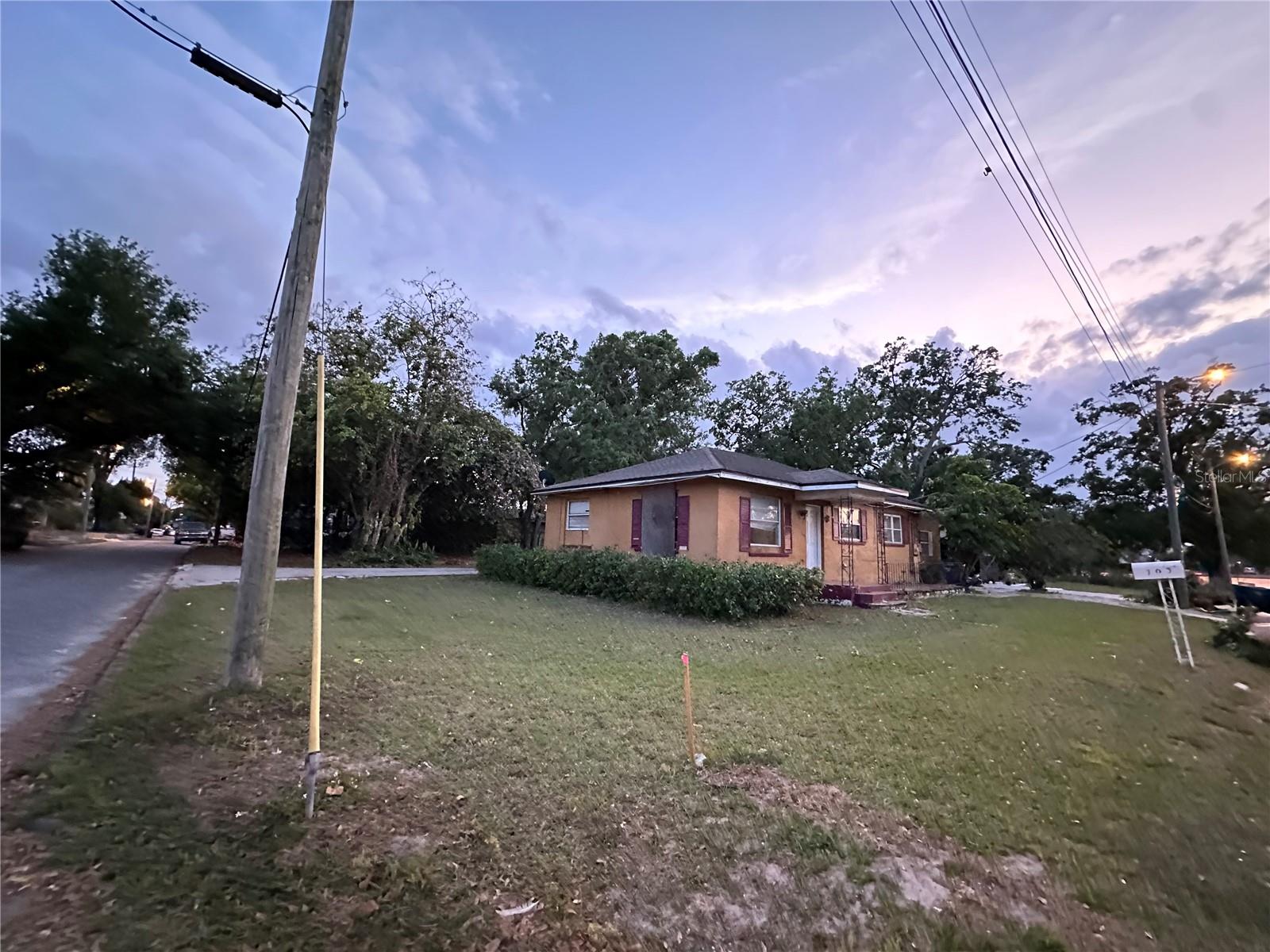 703 E HAMILTON AVE, TAMPA, FL, 33604