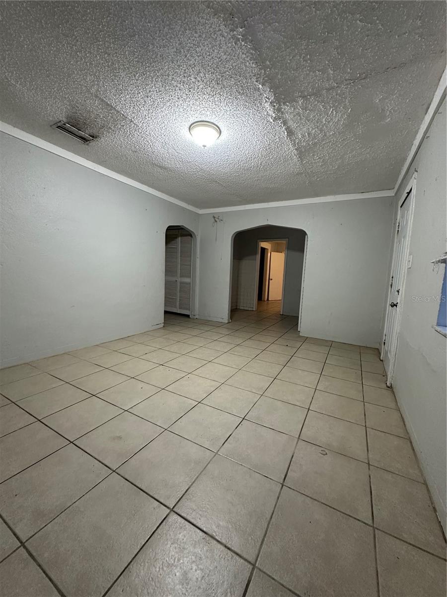 703 E HAMILTON AVE, TAMPA, FL, 33604