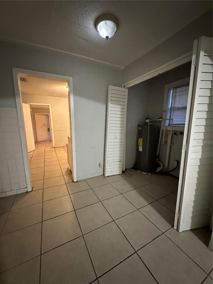 703 E HAMILTON AVE, TAMPA, FL, 33604