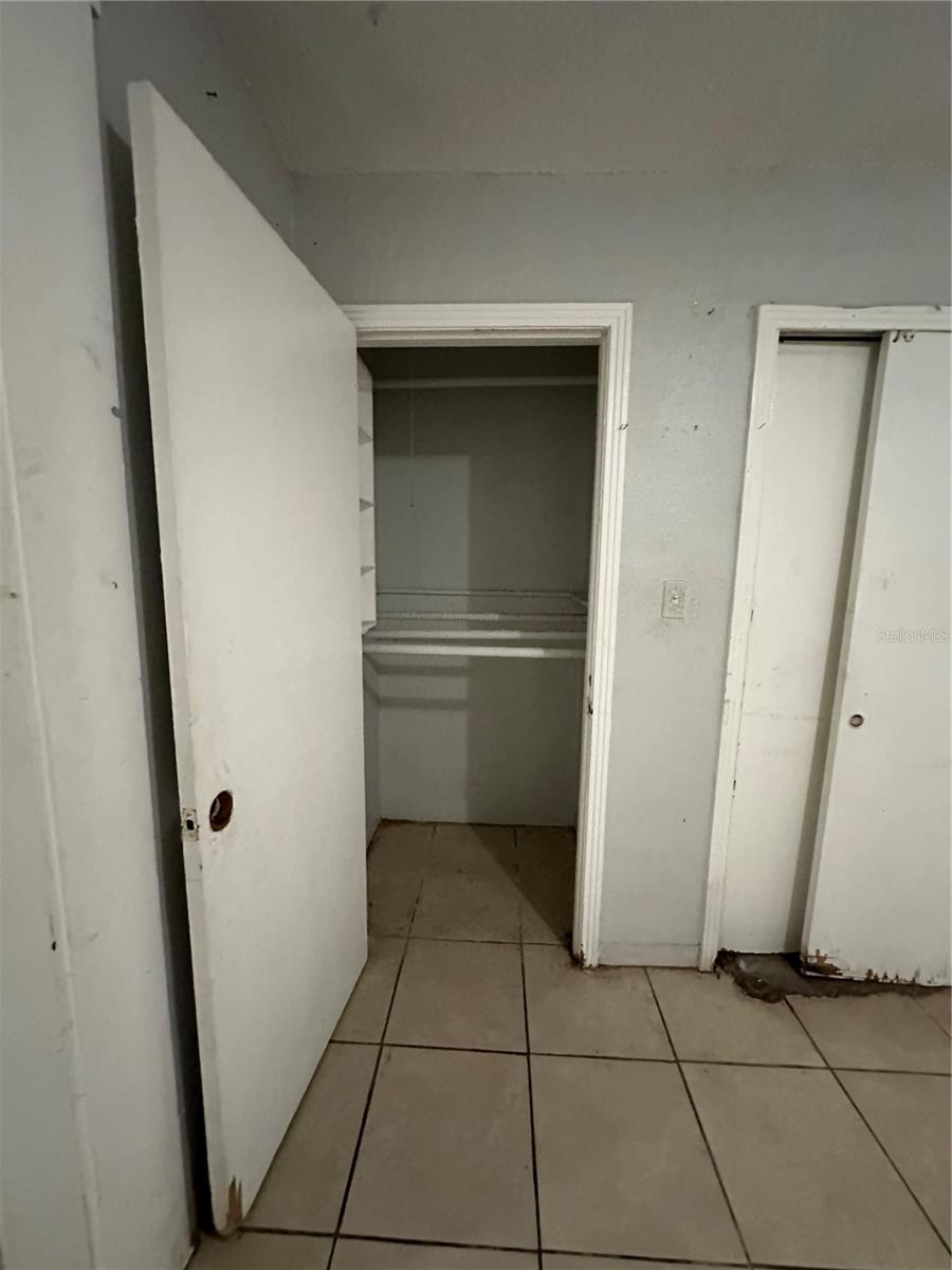 703 E HAMILTON AVE, TAMPA, FL, 33604