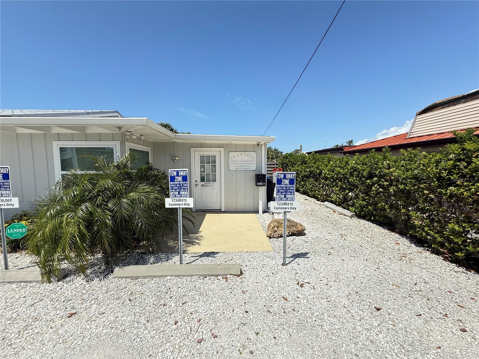 1919 BAYWOOD DR #Suite B, SARASOTA, FL, 34231