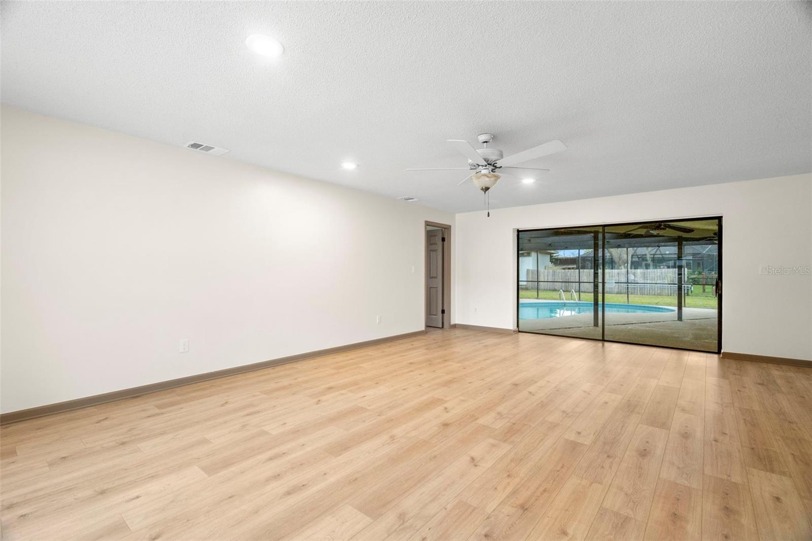 112 ROSEWOOD CT, PALM HARBOR, FL, 34685
