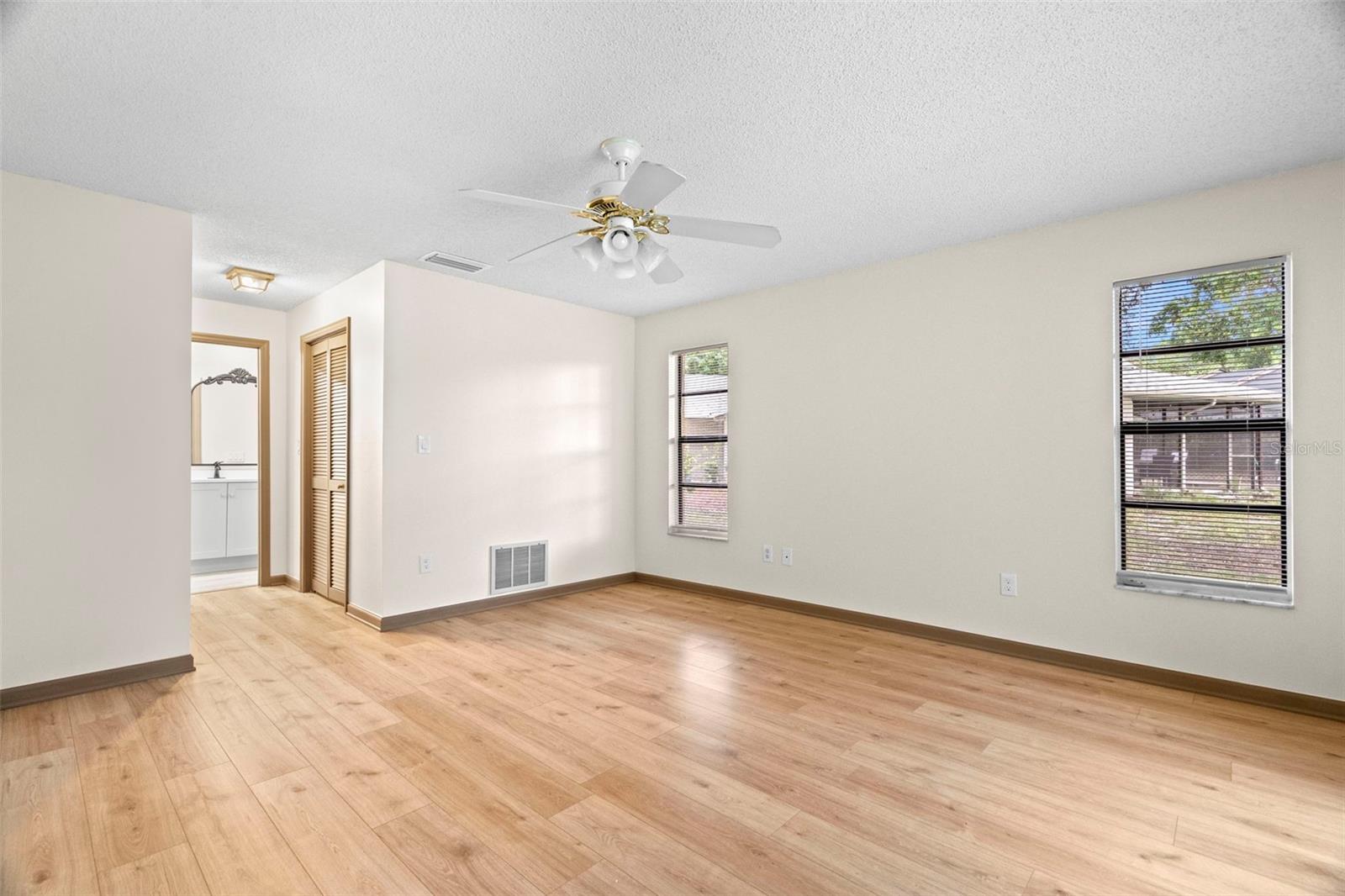 112 ROSEWOOD CT, PALM HARBOR, FL, 34685