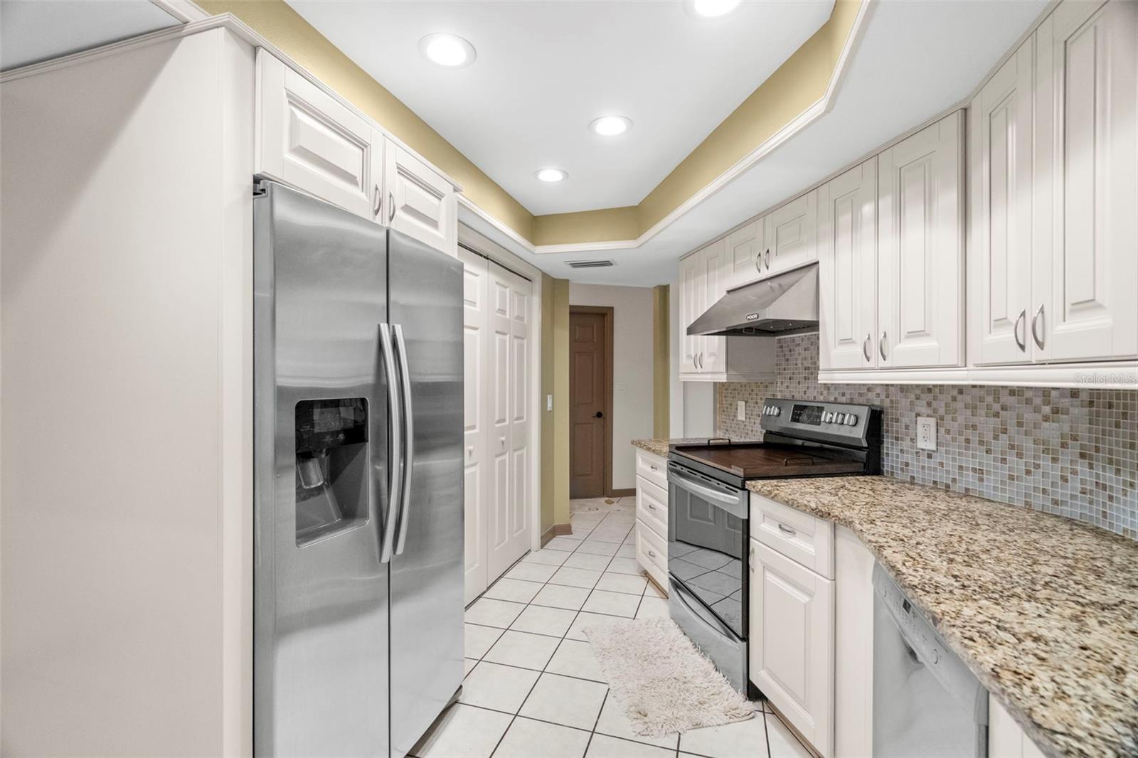 112 ROSEWOOD CT, PALM HARBOR, FL, 34685