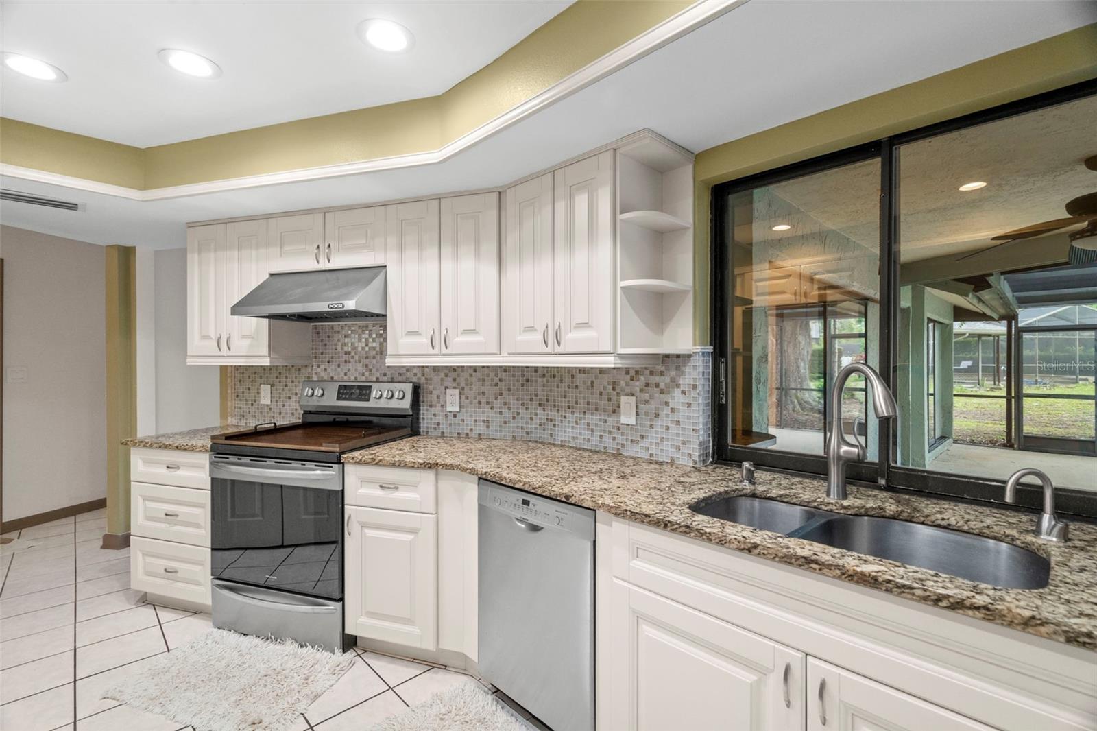 112 ROSEWOOD CT, PALM HARBOR, FL, 34685