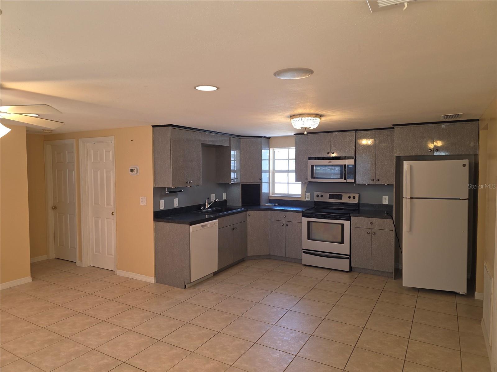 1160 SHARLO CIR, ENGLEWOOD, FL, 34224