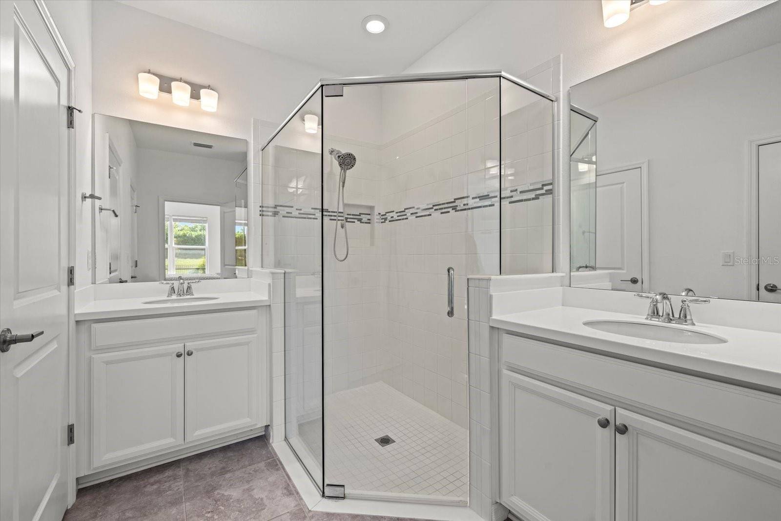 16226 PAYNES MILL DR, BRADENTON, FL, 34211