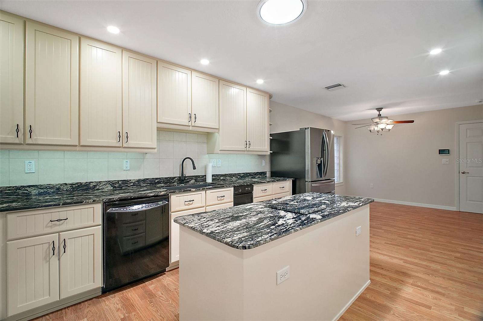 7355 SE 106TH PL, BELLEVIEW, FL, 34420