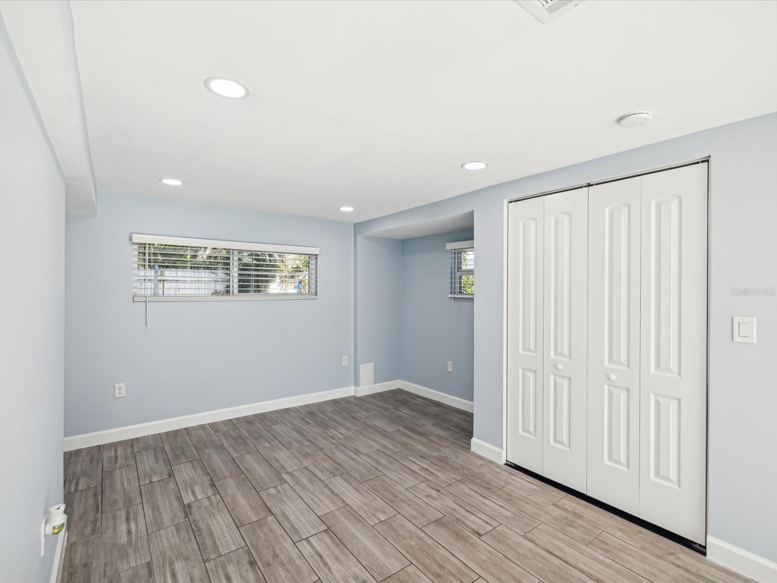 1225 26TH ST N, ST PETERSBURG, FL, 33713