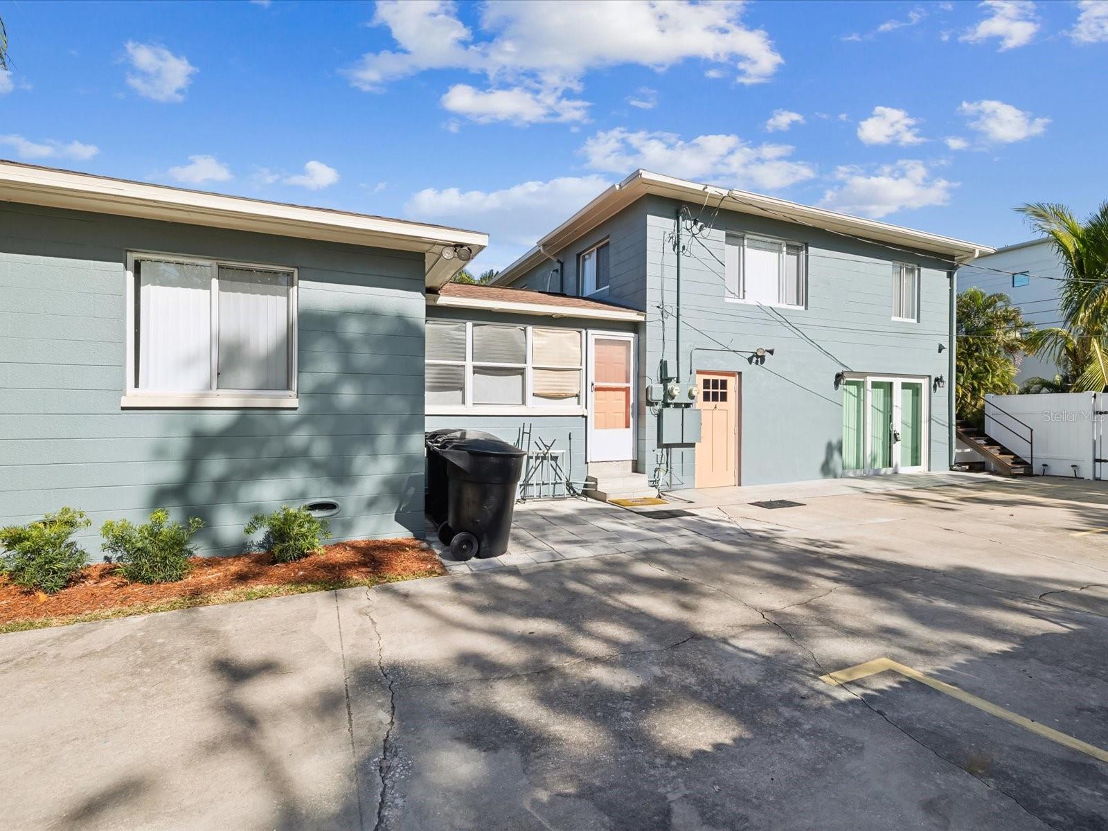 1225 26TH ST N, ST PETERSBURG, FL, 33713