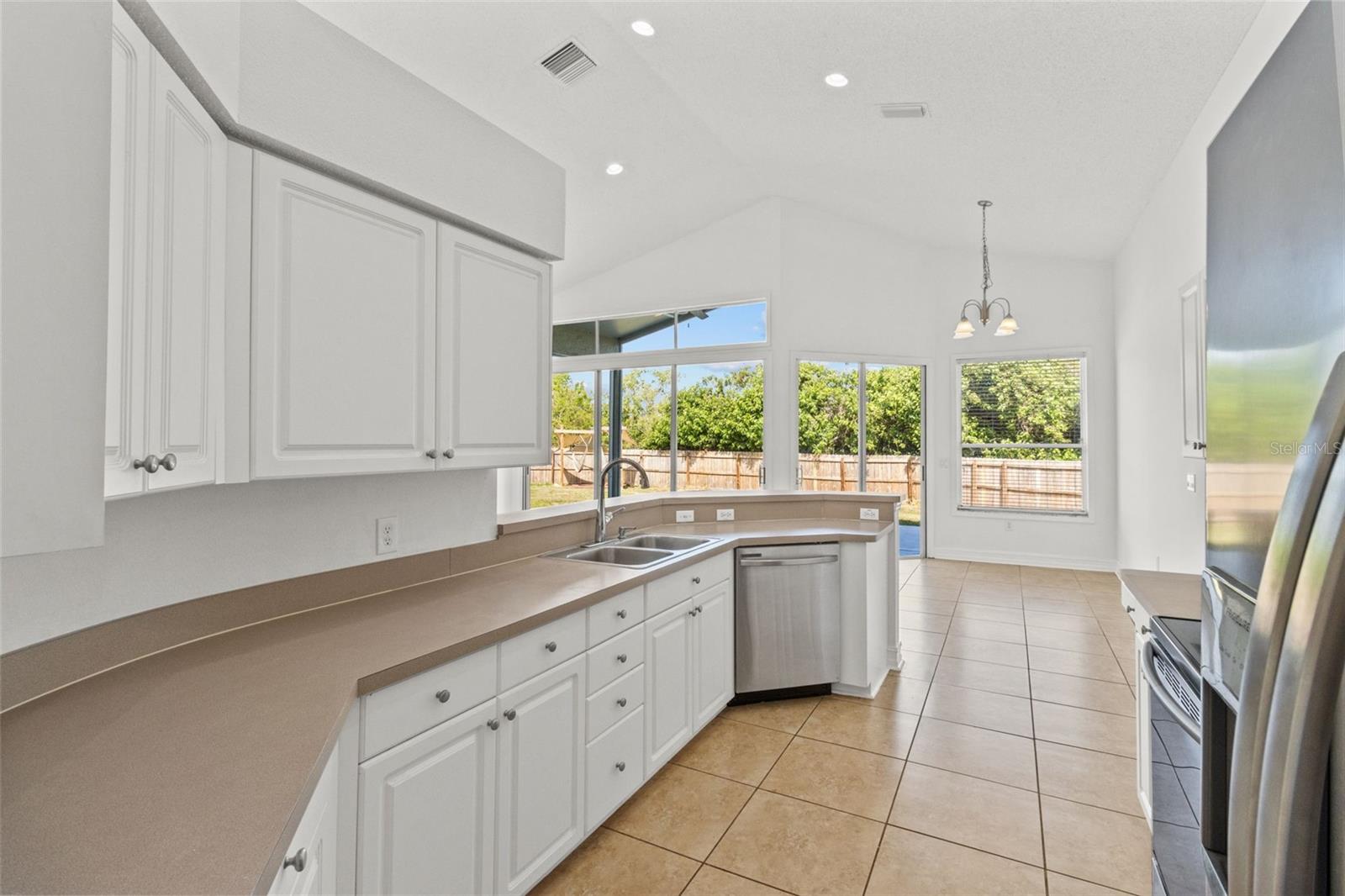 426 VILLAGE DR, TARPON SPRINGS, FL, 34689