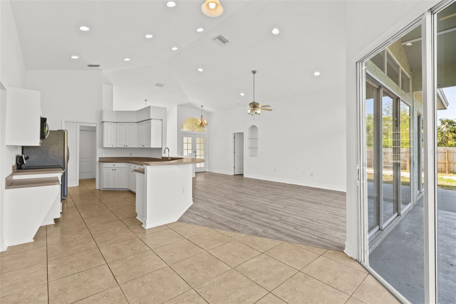 426 VILLAGE DR, TARPON SPRINGS, FL, 34689