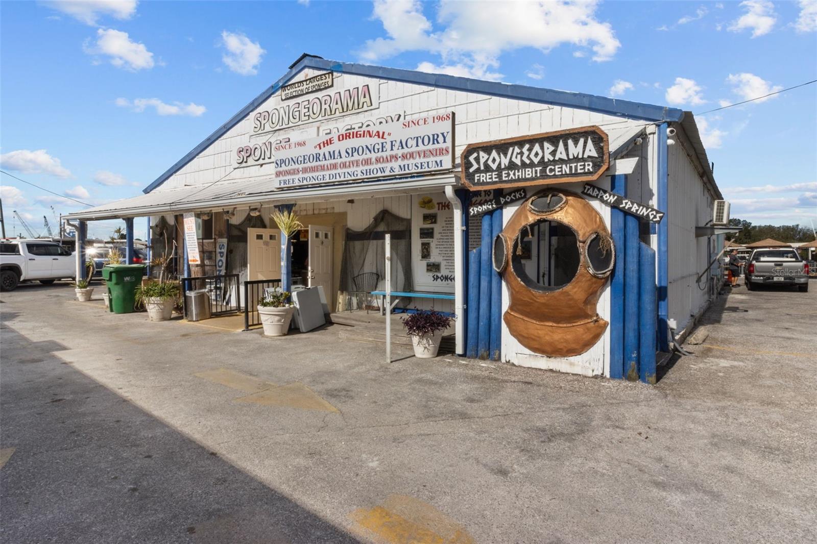 426 VILLAGE DR, TARPON SPRINGS, FL, 34689