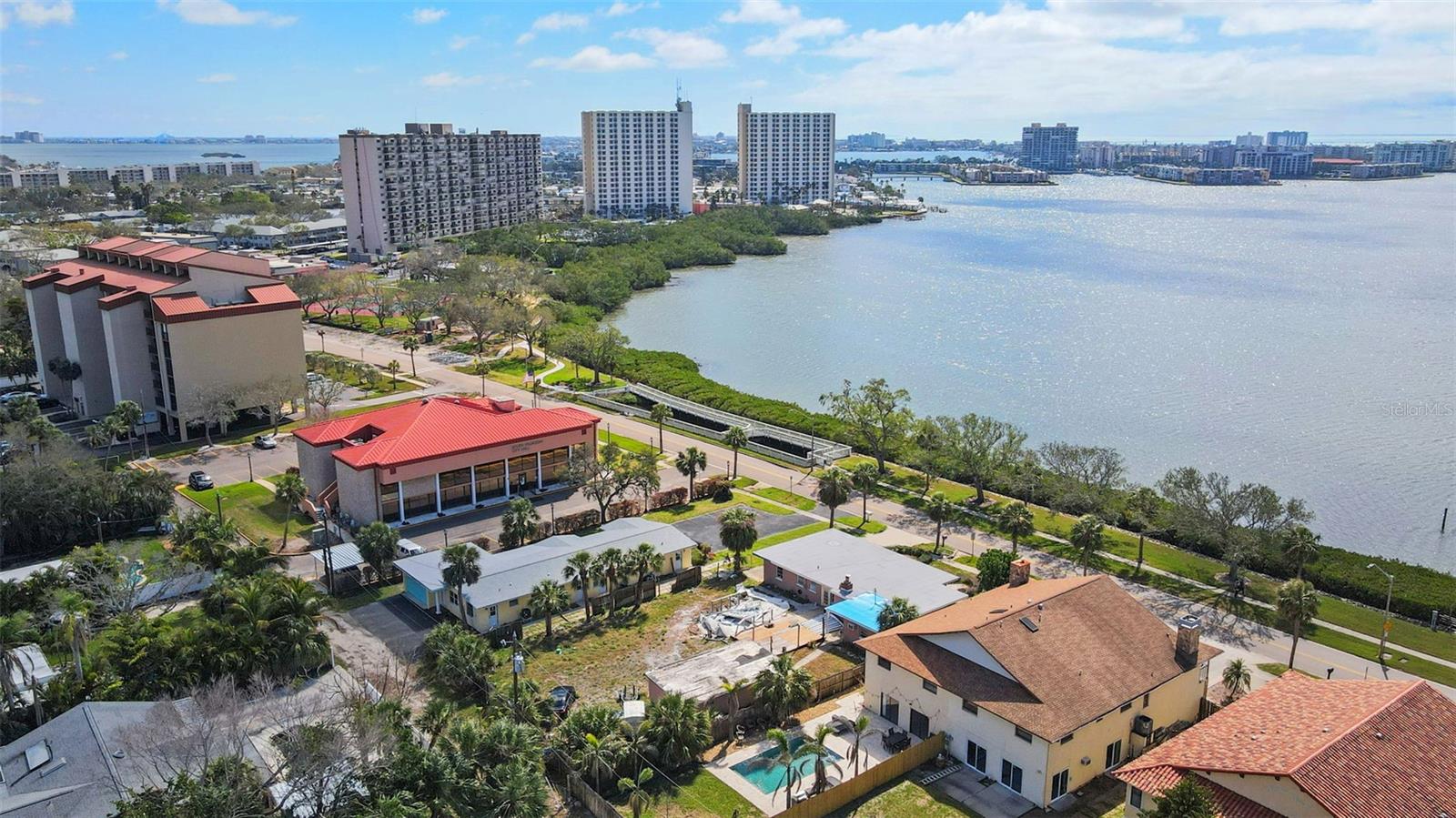 7075 SUNSET DR S, SOUTH PASADENA, FL, 33707