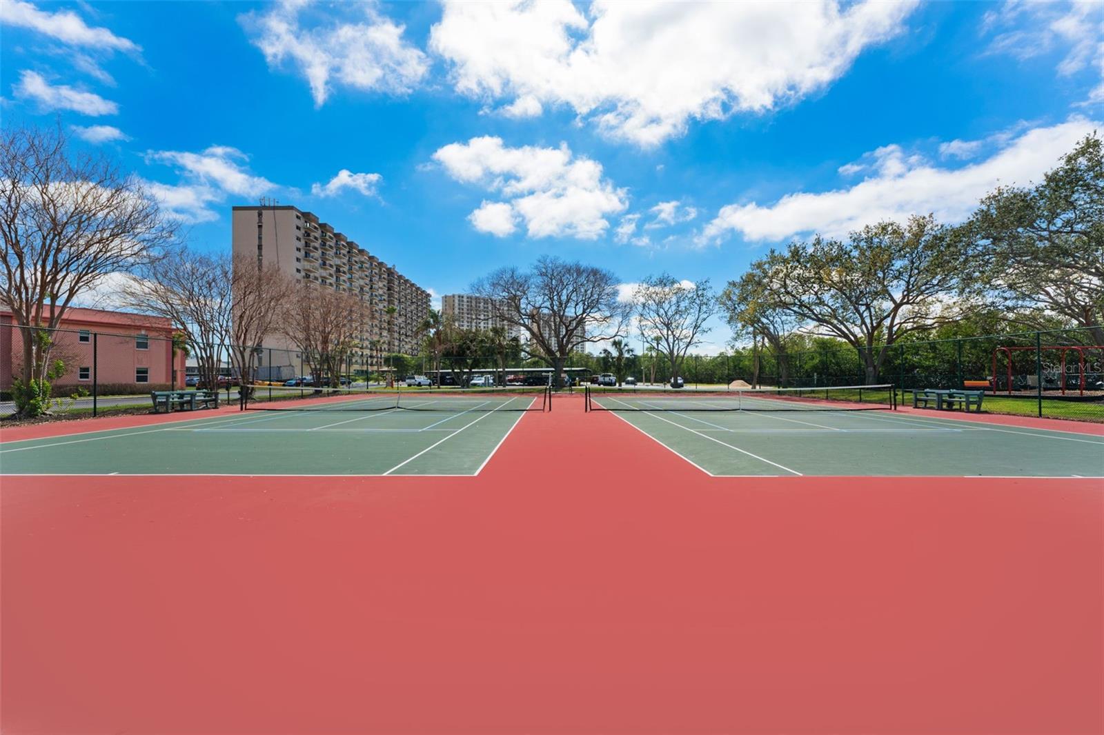 7075 SUNSET DR S, SOUTH PASADENA, FL, 33707