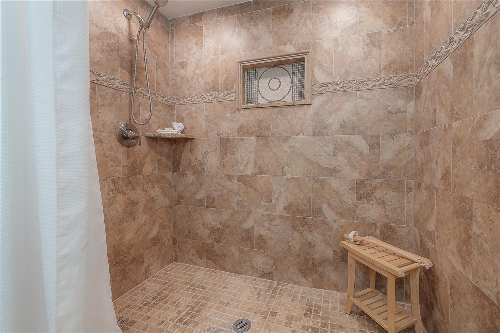 7006 N DUNCAN AVE, TAMPA, FL, 33604