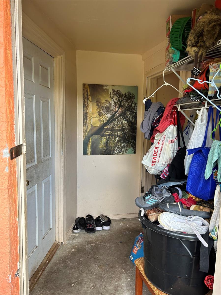 330 S BUENA VISTA AVE, ORLANDO, FL, 32835