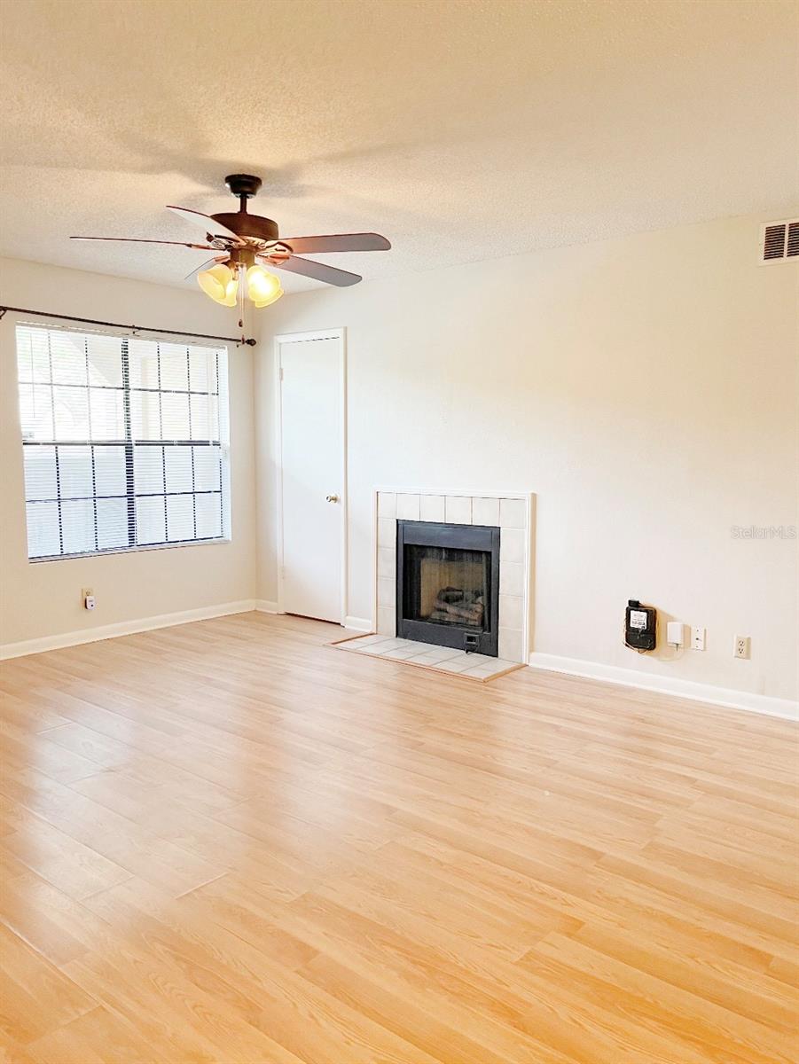 315 LAKEPOINTE DR #201, ALTAMONTE SPRINGS, FL, 32701