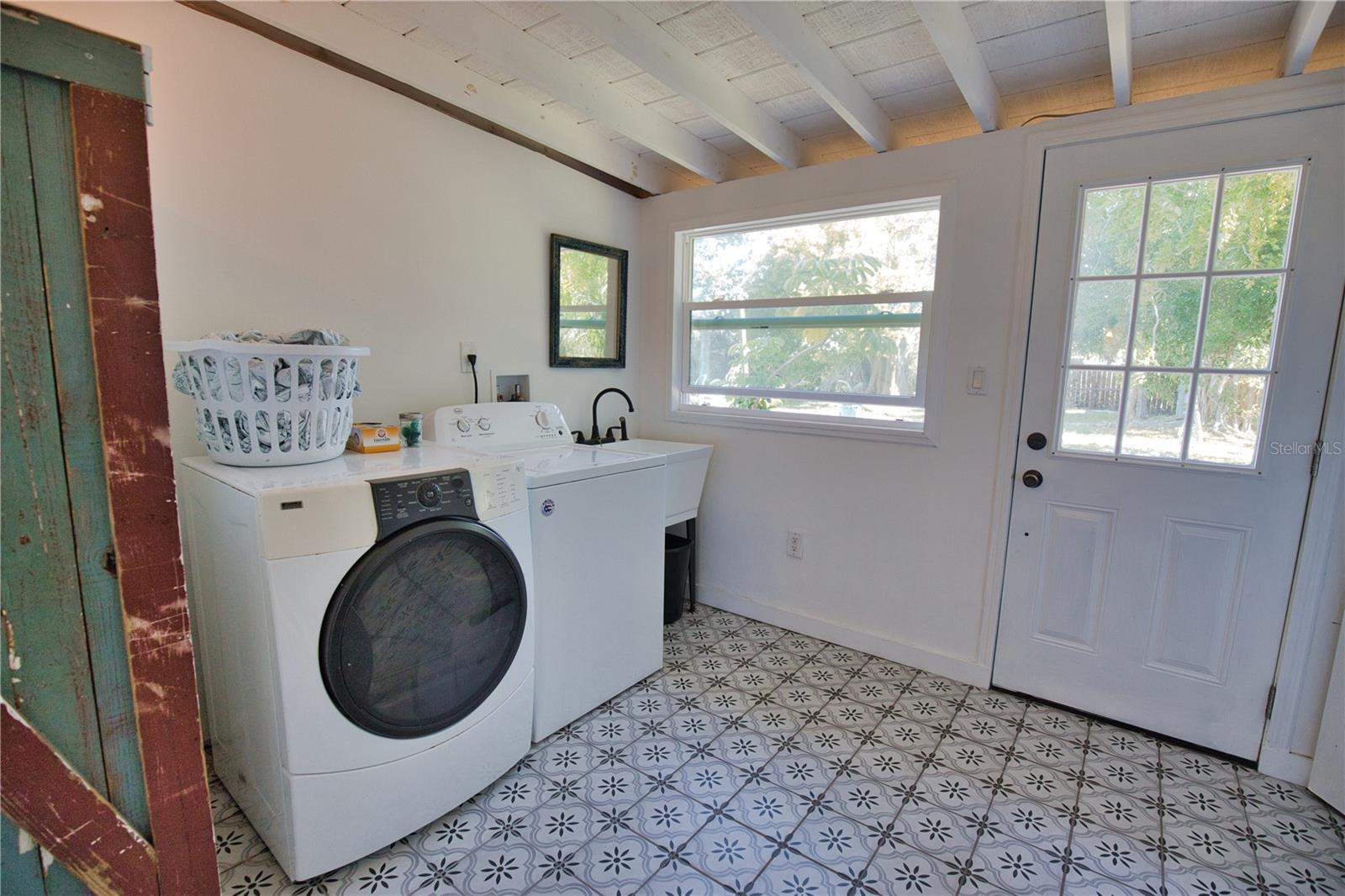 650 EDWARDS ST, ENGLEWOOD, FL, 34223