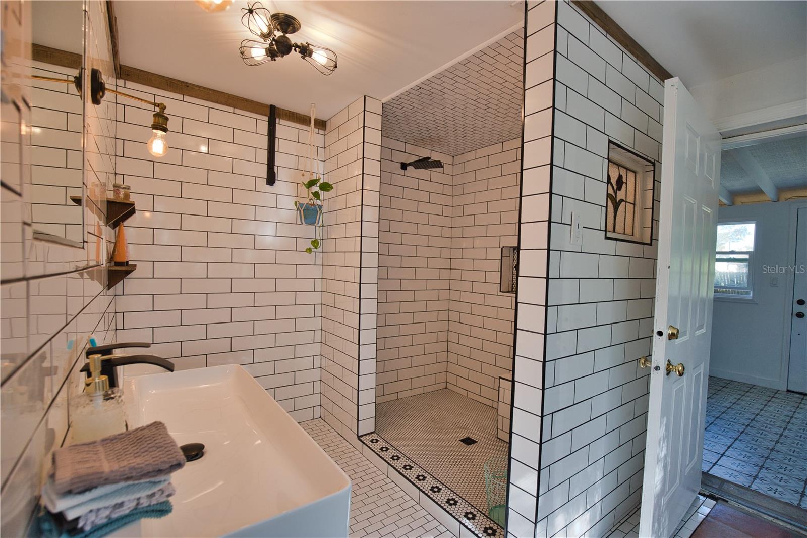 650 EDWARDS ST, ENGLEWOOD, FL, 34223