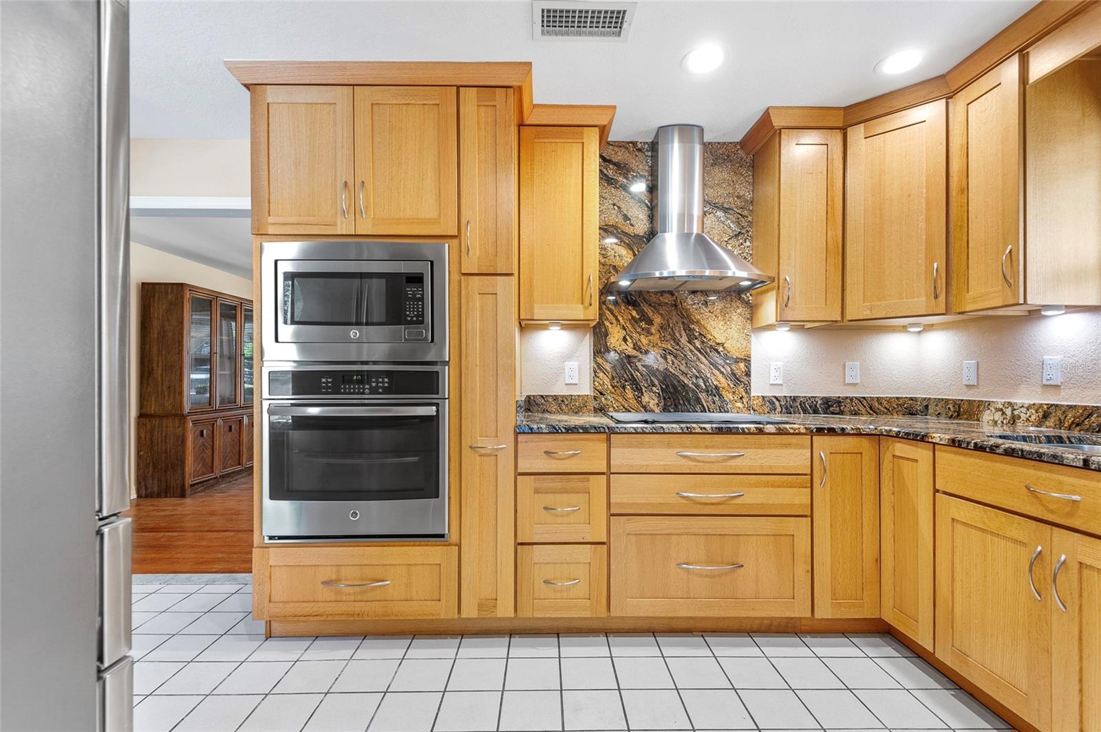 335 W BAY ST, WINTER GARDEN, FL, 34787